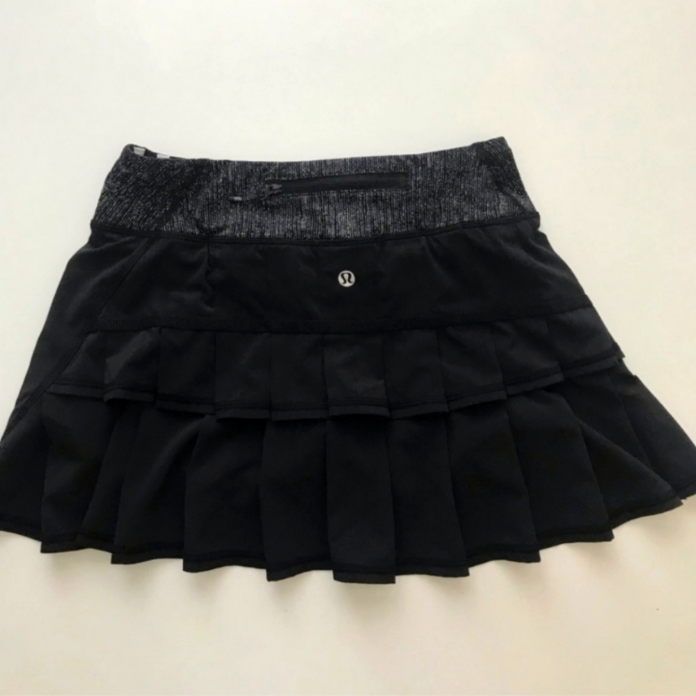 Lululemon SkirtPleated Black Spandex Shorts